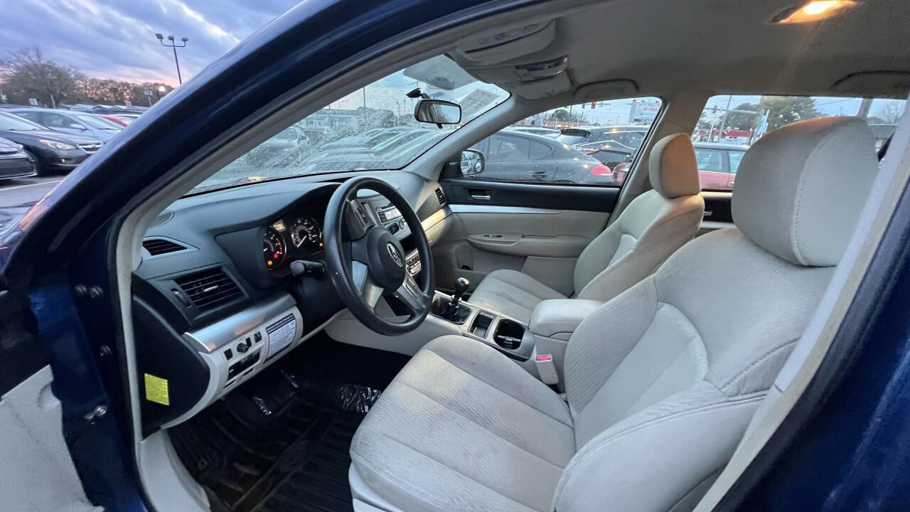 Used 2010 Subaru Outback 2.5i image 16