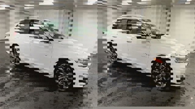 Certified 2024 Chevrolet Malibu LT image 2