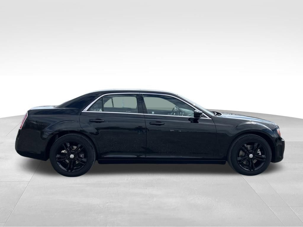 Used 2012 Chrysler 300 S image 20