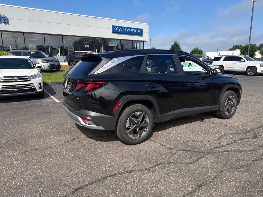 Certified 2026 Hyundai Tucson SEL Plus AWD/4WD image 3