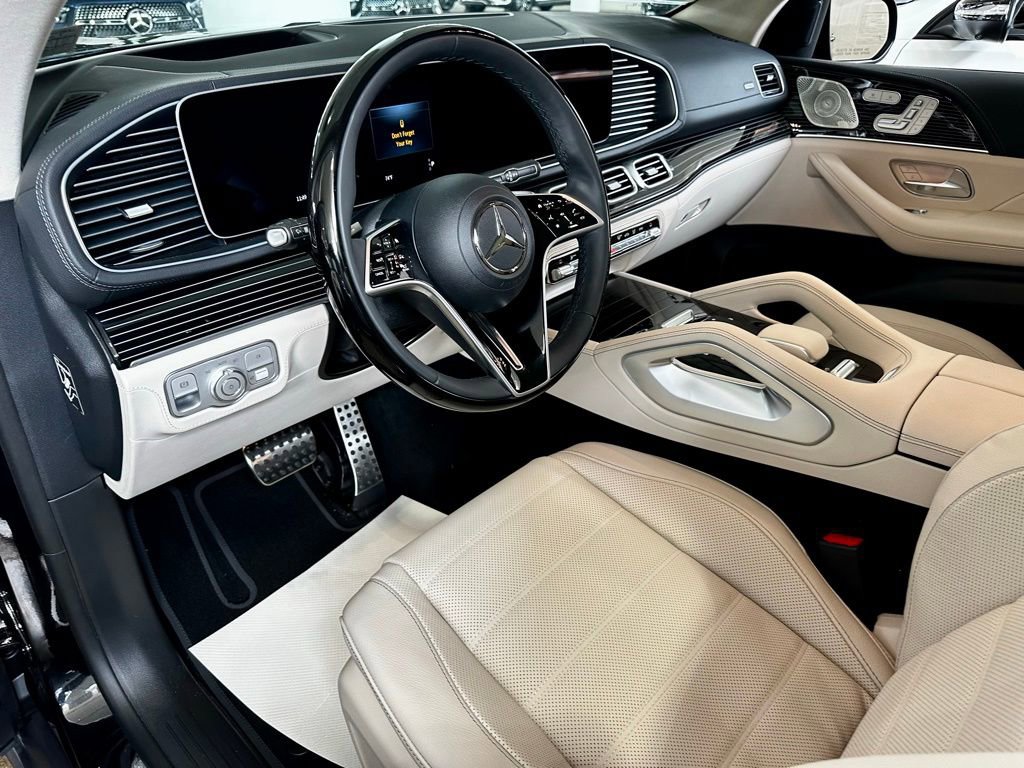 New 2026 Mercedes-Benz GLS 450 4MATIC image 5