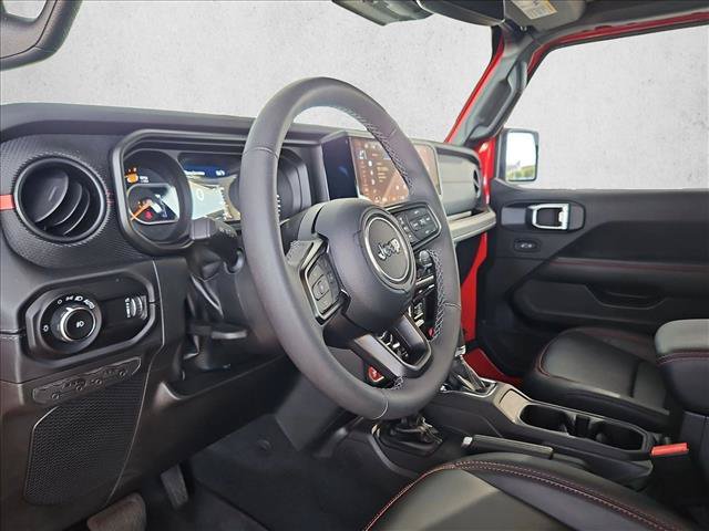 Used 2025 Jeep Wrangler Unlimited Rubicon AWD/4WD image 9