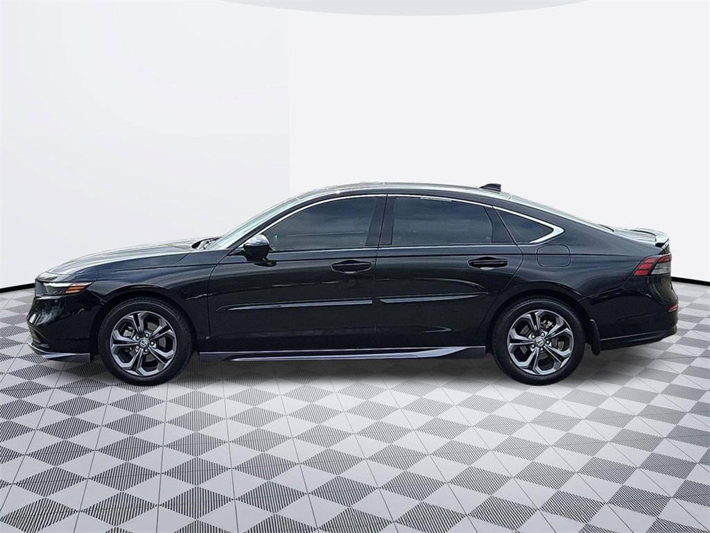 Used 2023 Honda Accord EX image 3