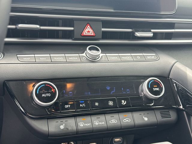 Certified 2023 Hyundai Elantra SEL w/ Convenience Package FWD image 18