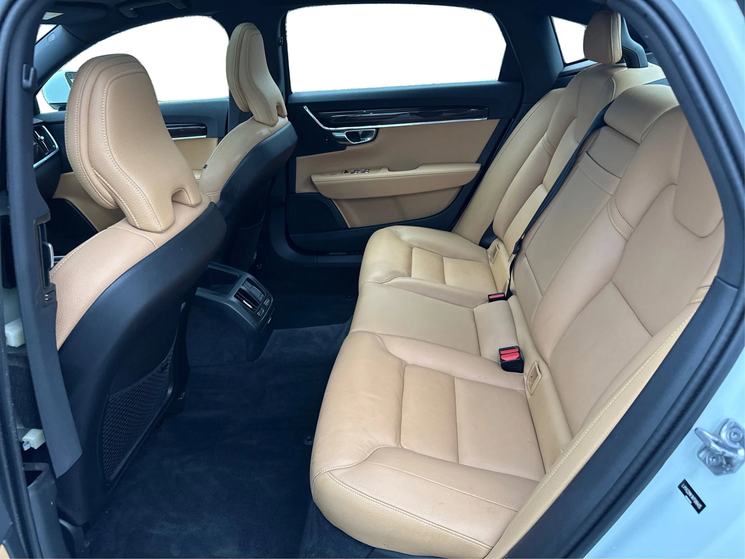 Used 2019 Volvo S90 T6 Momentum image 13