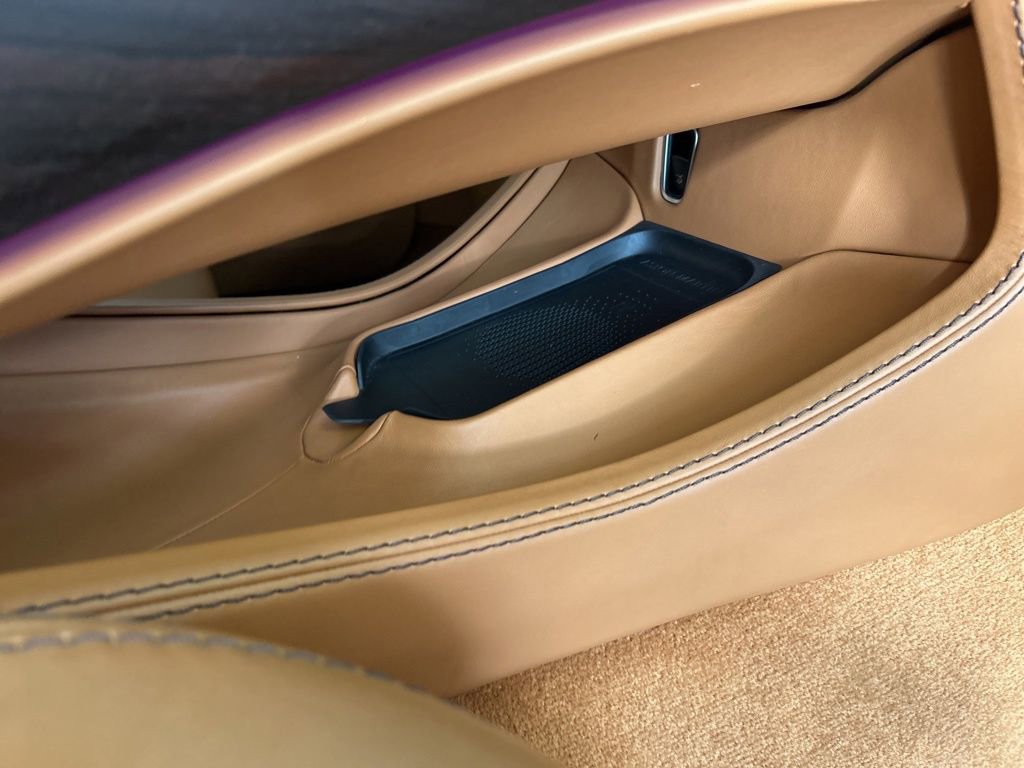 Used 2023 Aston Martin DBX image 23