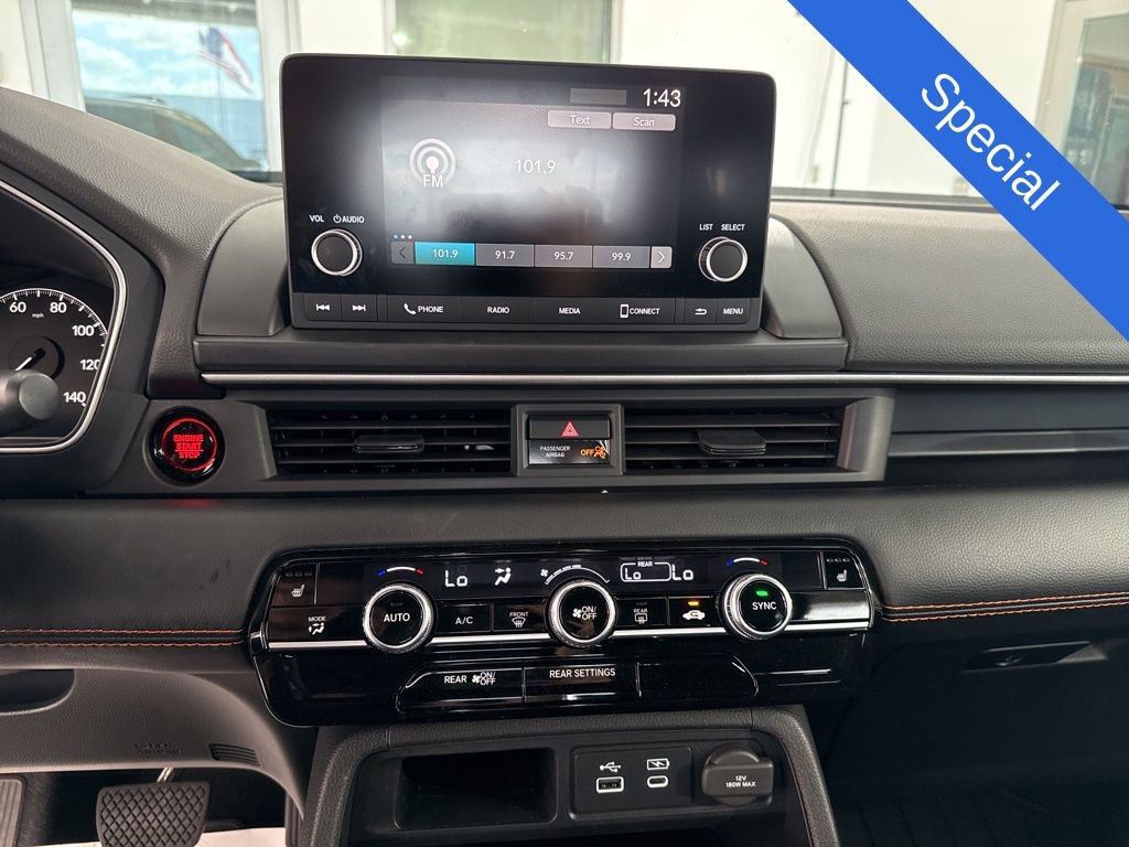 Used 2025 Honda Pilot Sport image 20