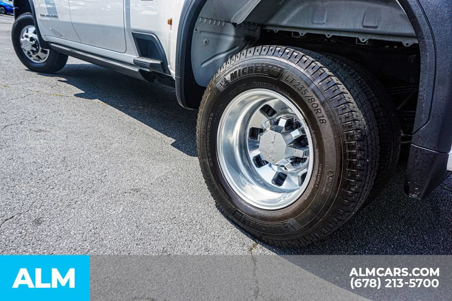 Used 2024 GMC Sierra 3500 Denali Ultimate AWD/4WD image 15
