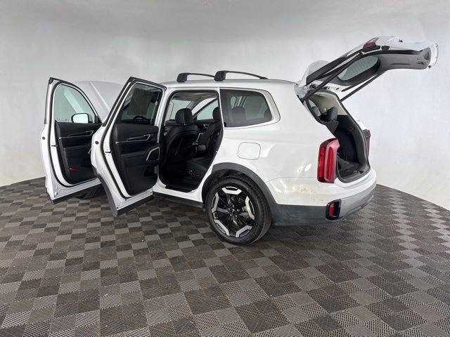 Certified 2025 Kia Telluride S image 18