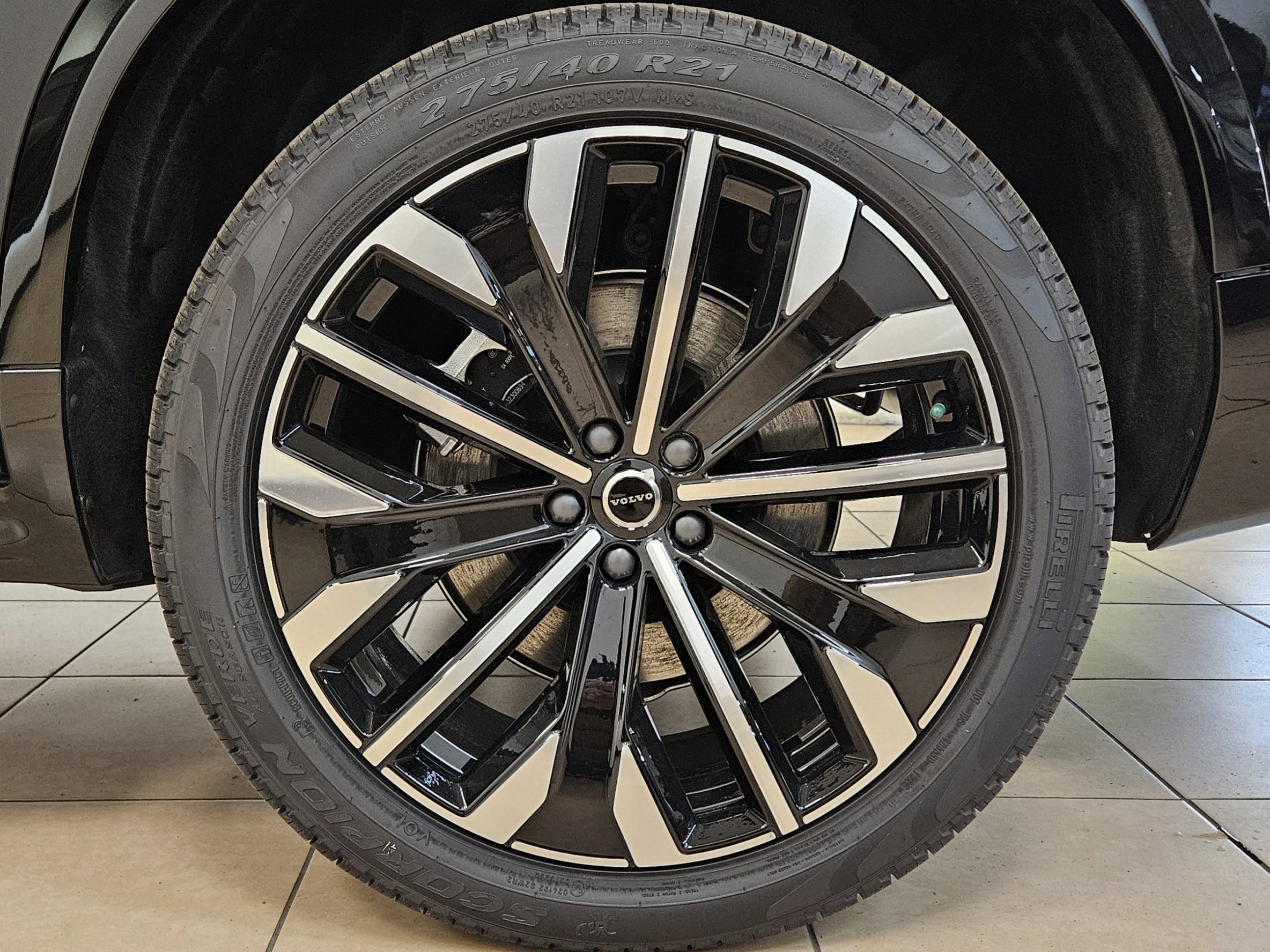 New 2026 Volvo XC90 T8 Plus w/ Protection Package Premier image 49