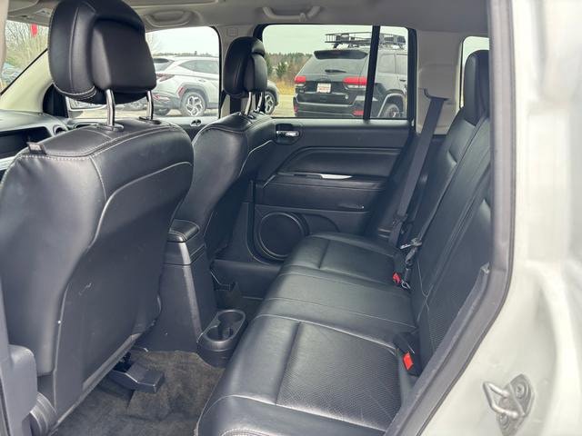 Used 2017 Jeep Compass High Altitude AWD/4WD image 11
