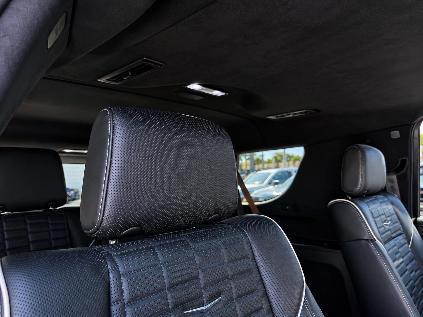 Used 2023 Cadillac Escalade ESV Premium Luxury Platinum w/ LPO, Radiant Package AWD/4WD image 13
