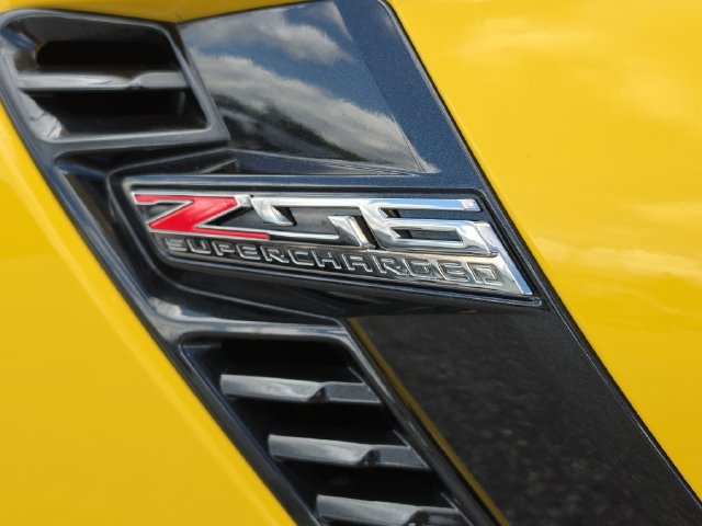 Certified 2016 Chevrolet Corvette Z06 w/ 3LZ Preferred Equipment Group RWD image 8