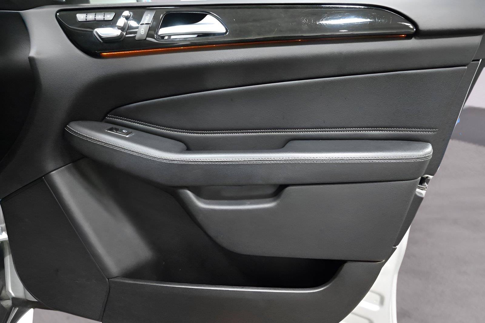 Used 2019 Mercedes-Benz GLS 450 4MATIC w/ Premium 1 Package image 21