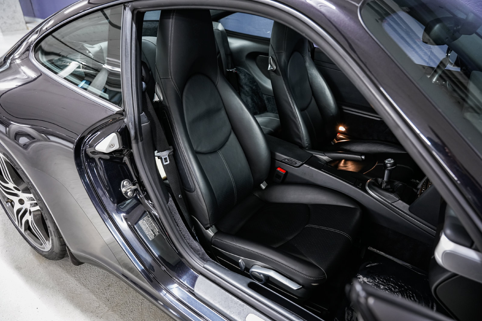 Used 2009 Porsche 911 Carrera S RWD image 25
