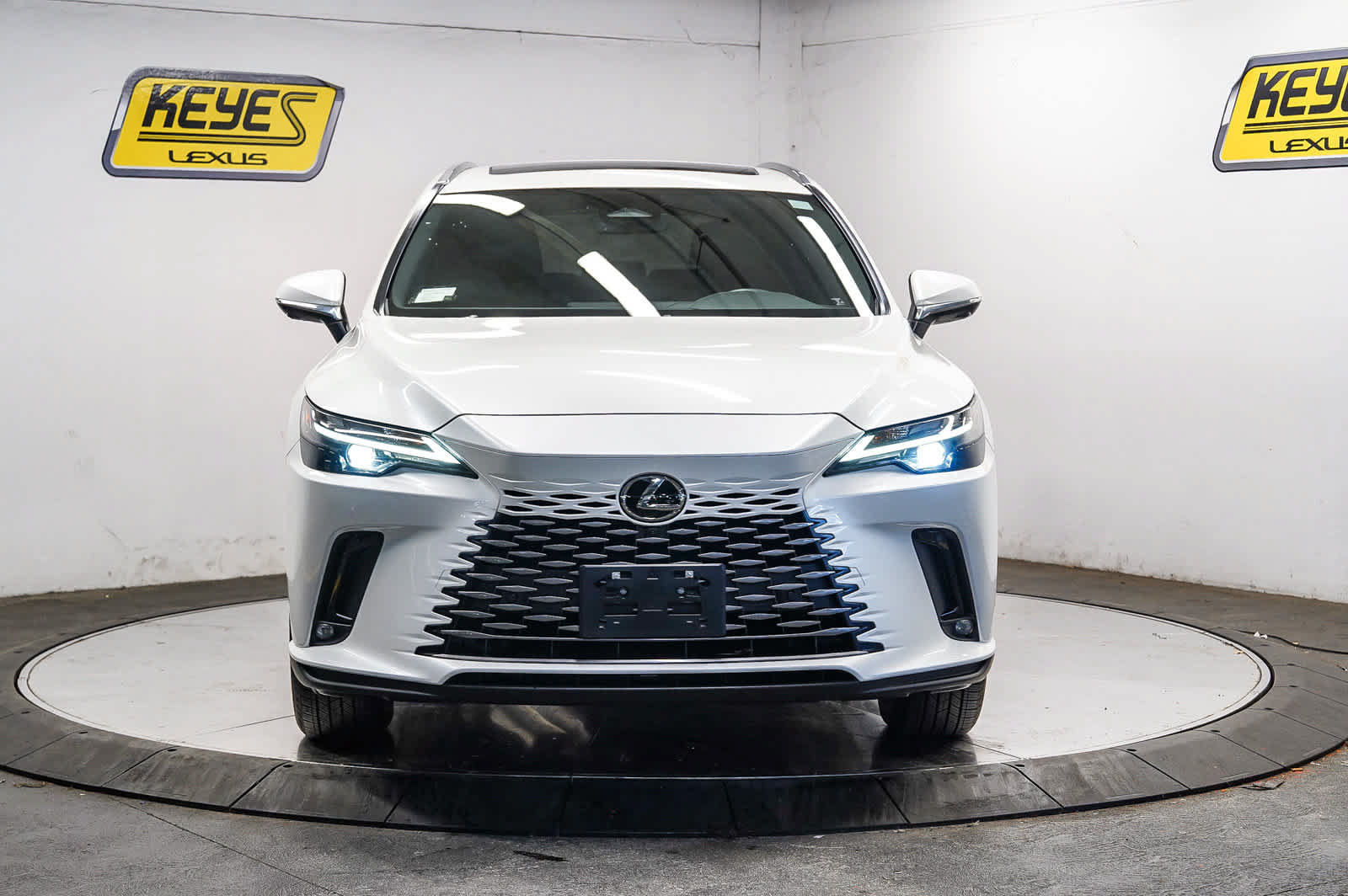 Used 2026 Lexus RX 350 Premium w/ Accessory Package (Z1) FWD image 6
