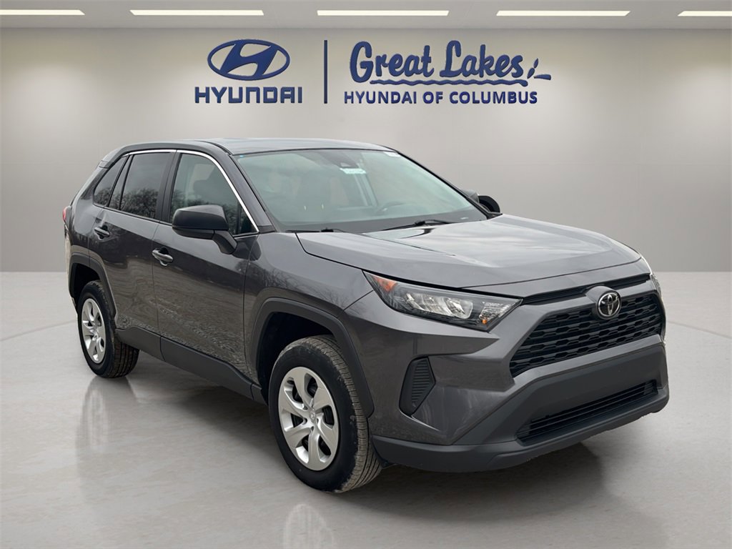 Used 2022 Toyota RAV4 LE image 7