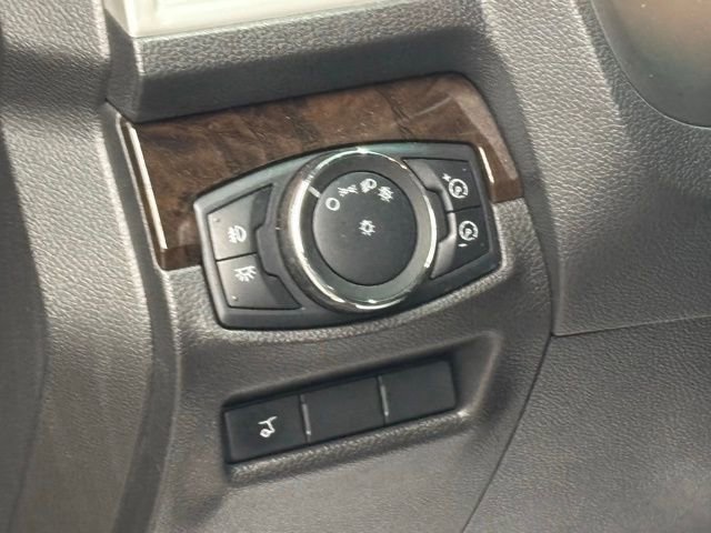 Used 2013 Ford Explorer Limited image 19