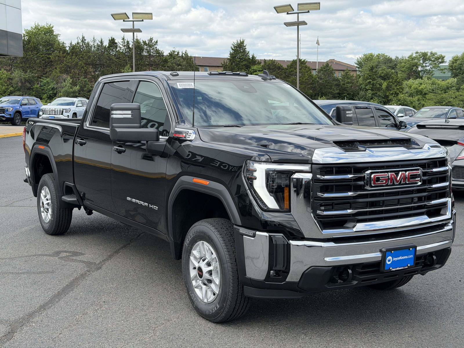 New 2026 GMC Sierra 2500 SLE w/ Preferred Package