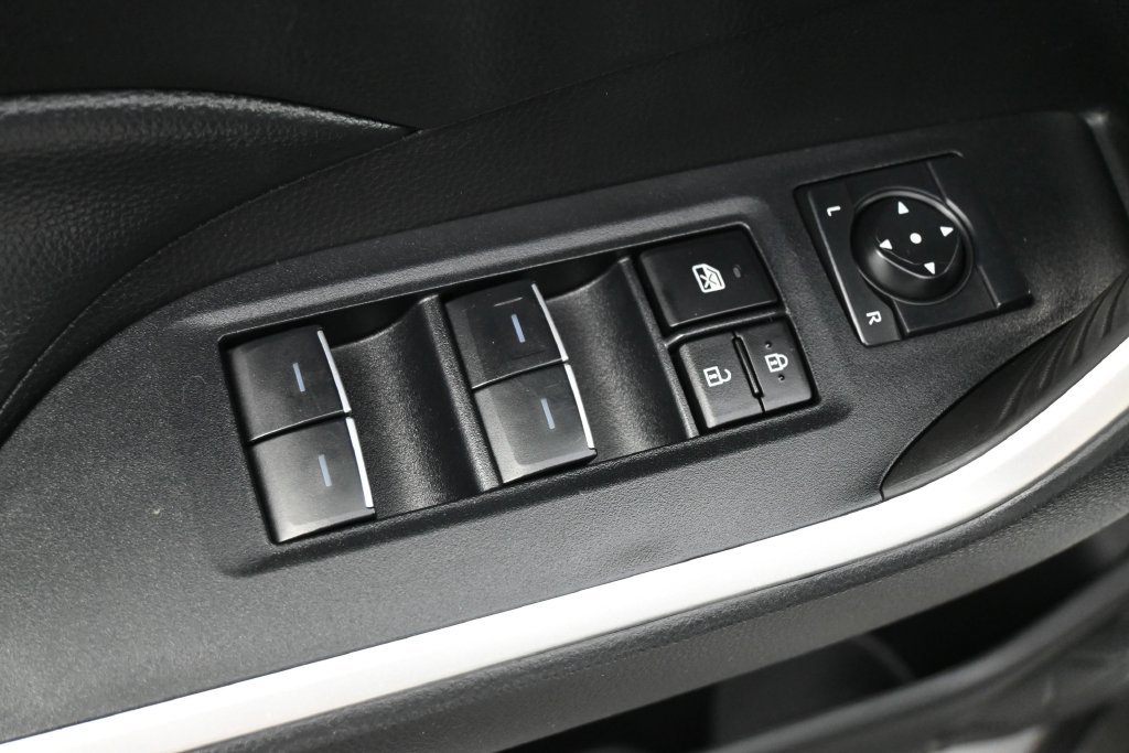 Used 2024 Toyota RAV4 XLE Premium FWD image 4