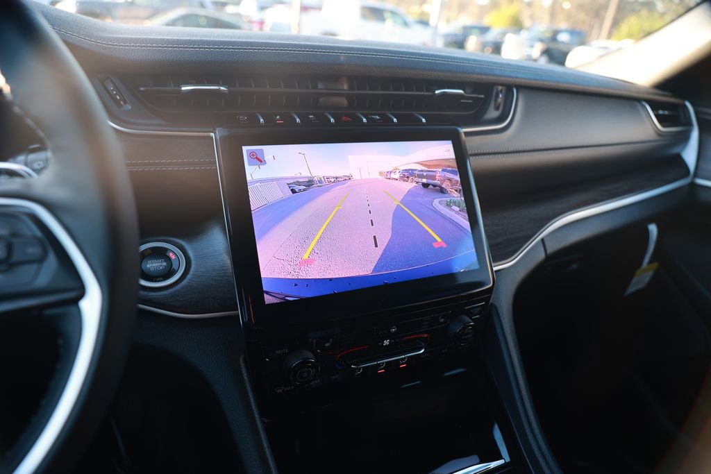 New 2025 Jeep Grand Cherokee L Limited image 18