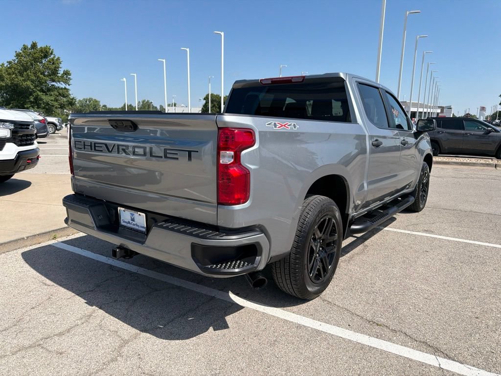 Used 2025 Chevrolet Silverado 1500 Custom AWD/4WD image 3