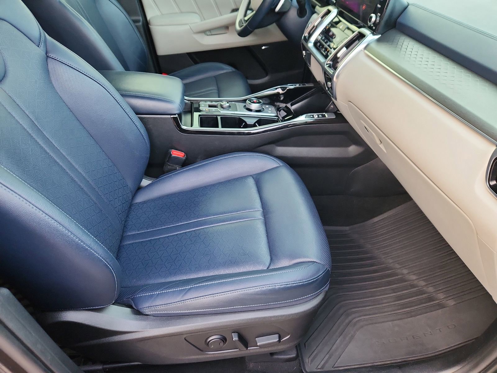 Used 2023 Kia Sorento SX Prestige image 13