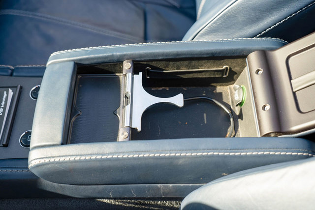 Used 2008 Aston Martin V8 Vantage Roadster 6-Speed image 91