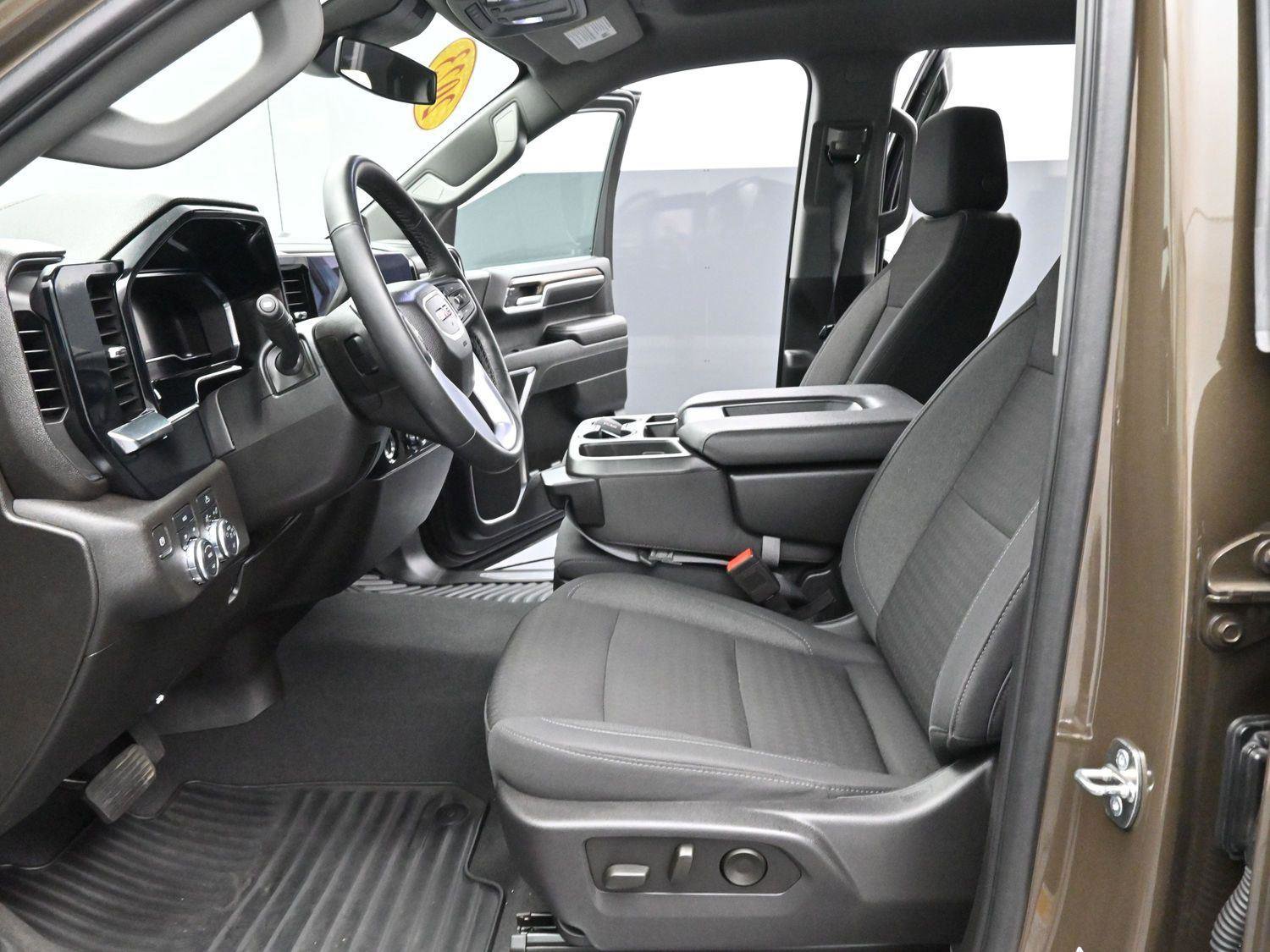 Used 2023 GMC Sierra 1500 Elevation image 12