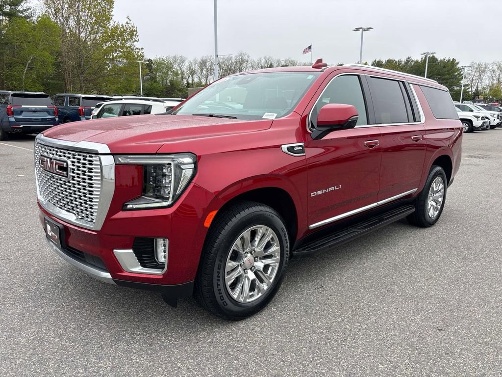 Used 2023 GMC Yukon XL Denali AWD/4WD image 8
