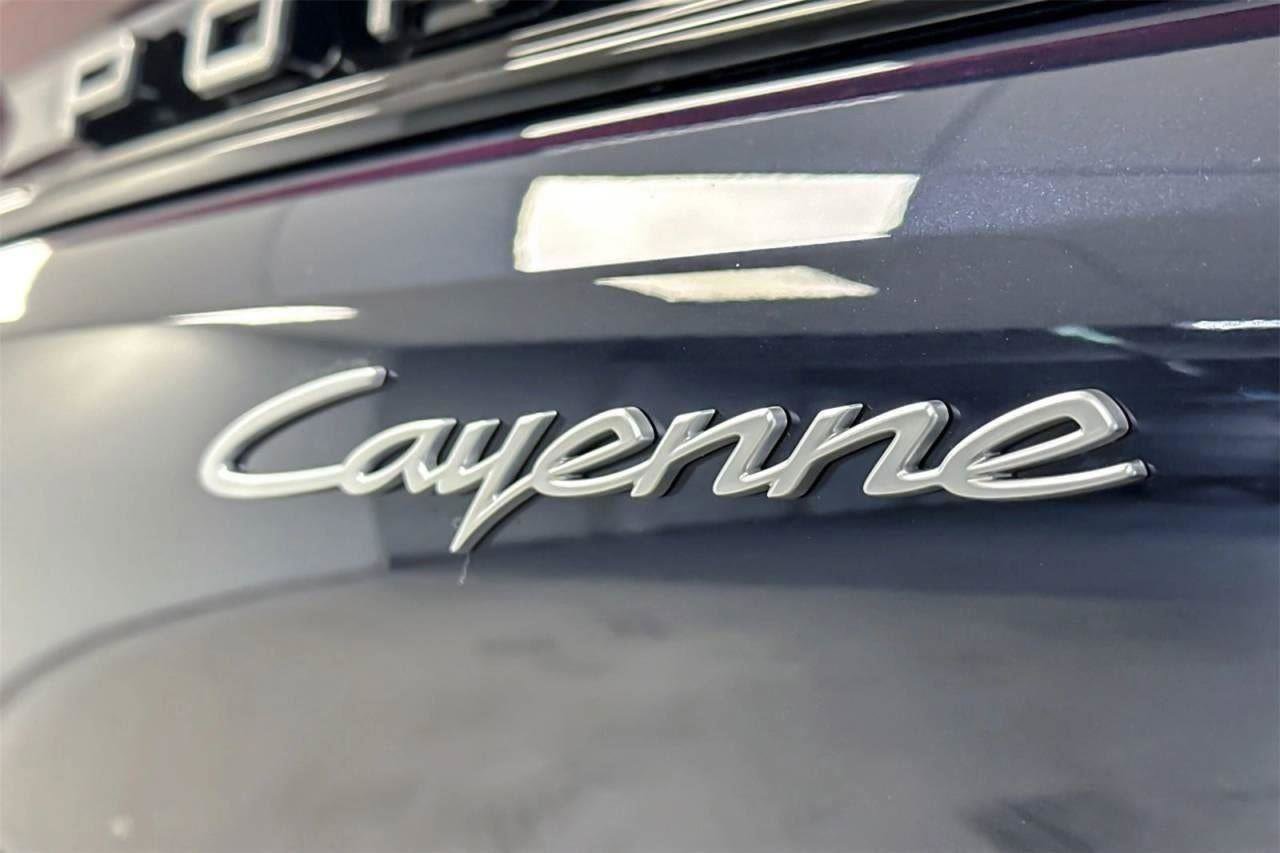 New 2025 Porsche Cayenne Coupe image 47