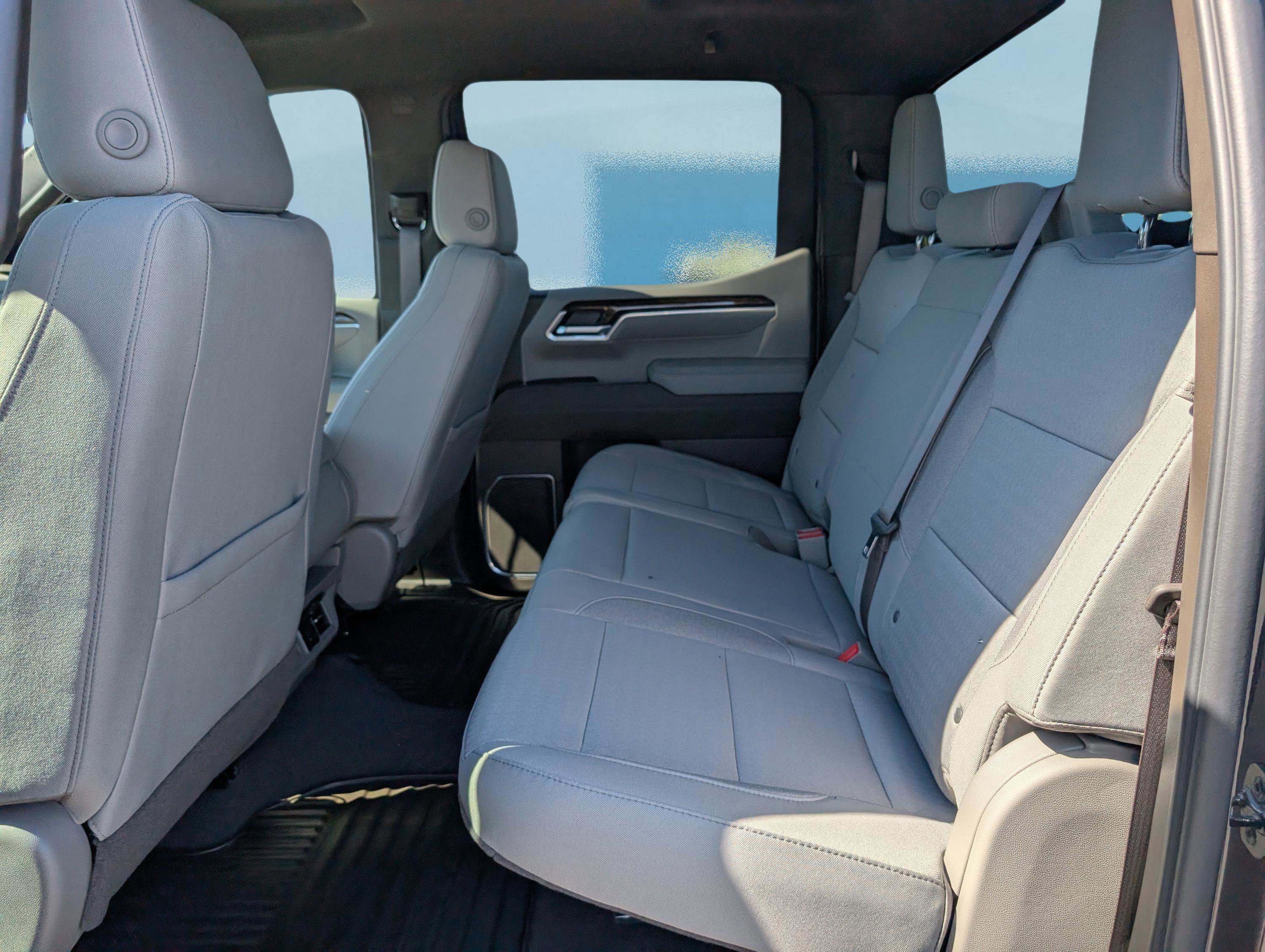 New 2026 GMC Sierra 1500 SLE w/ X31 Off-Road Package image 14