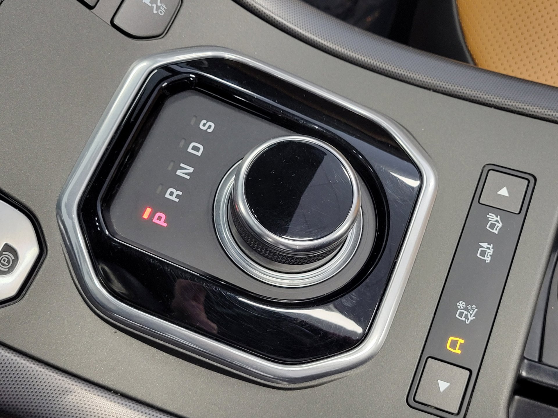 Used 2019 Land Rover Range Rover Evoque HSE Dynamic image 26