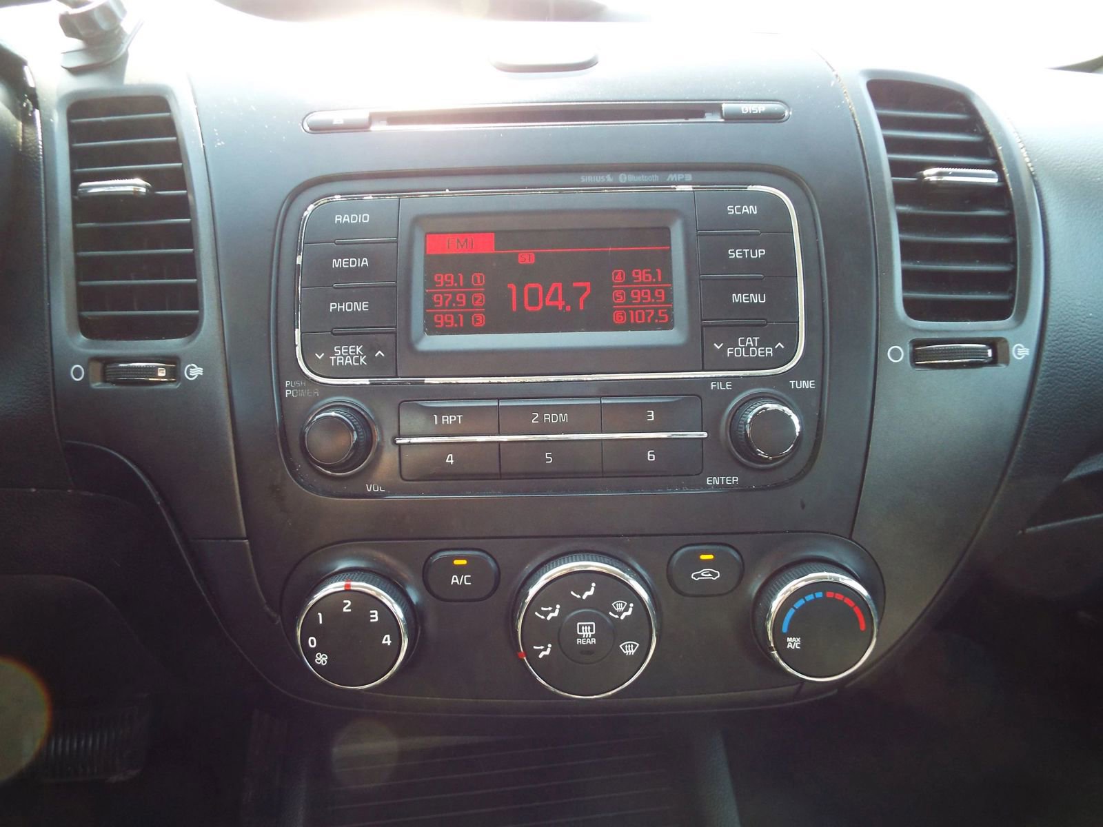 Used 2015 Kia Forte LX w/ Popular Package FWD image 13