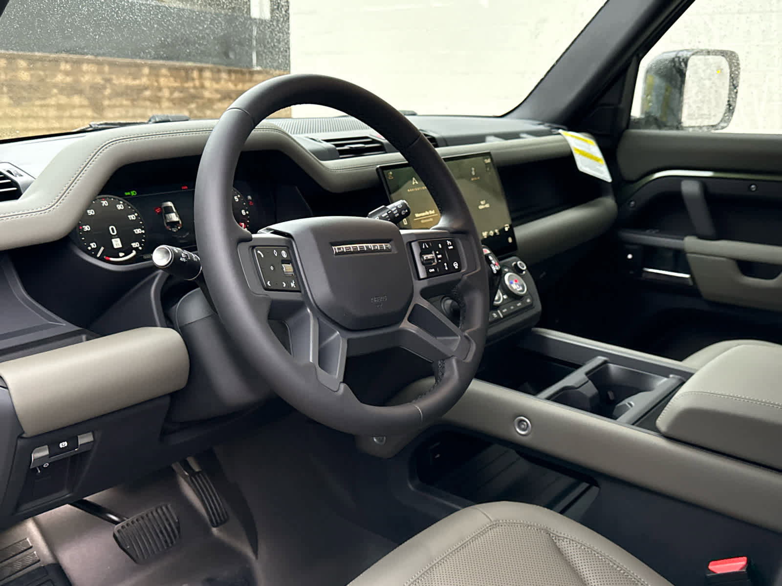 Used 2026 Land Rover Defender 110 S image 13