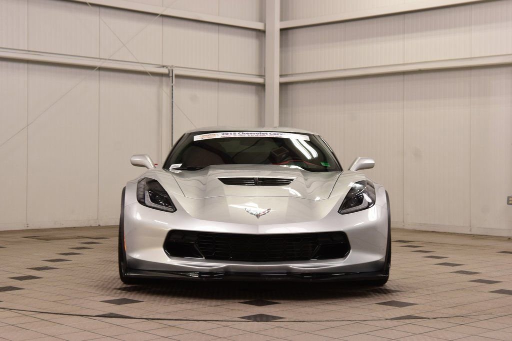 Used 2015 Chevrolet Corvette Z06 w/ 3LZ Preferred Equipment Group image 4