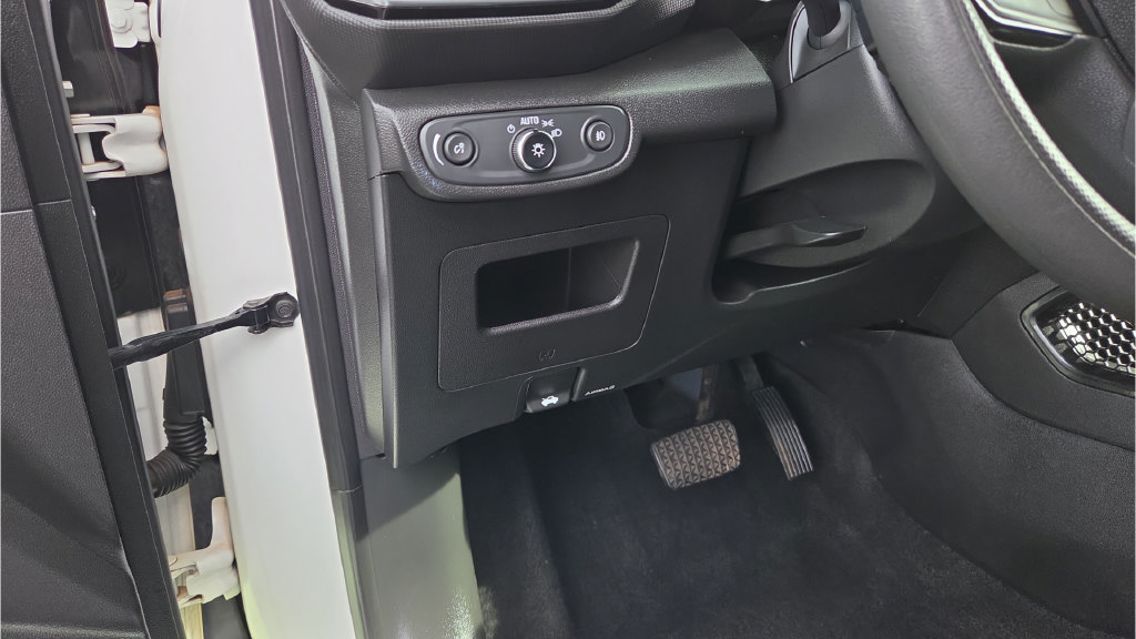 Used 2023 Chevrolet TrailBlazer LT AWD/4WD image 31