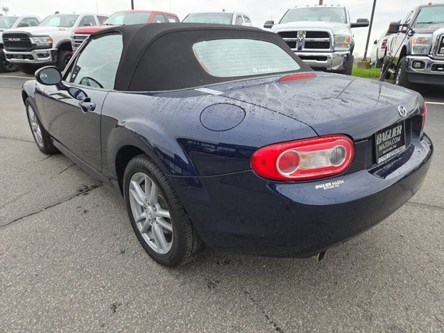 Used 2011 MAZDA MX-5 Miata Sport RWD image 4