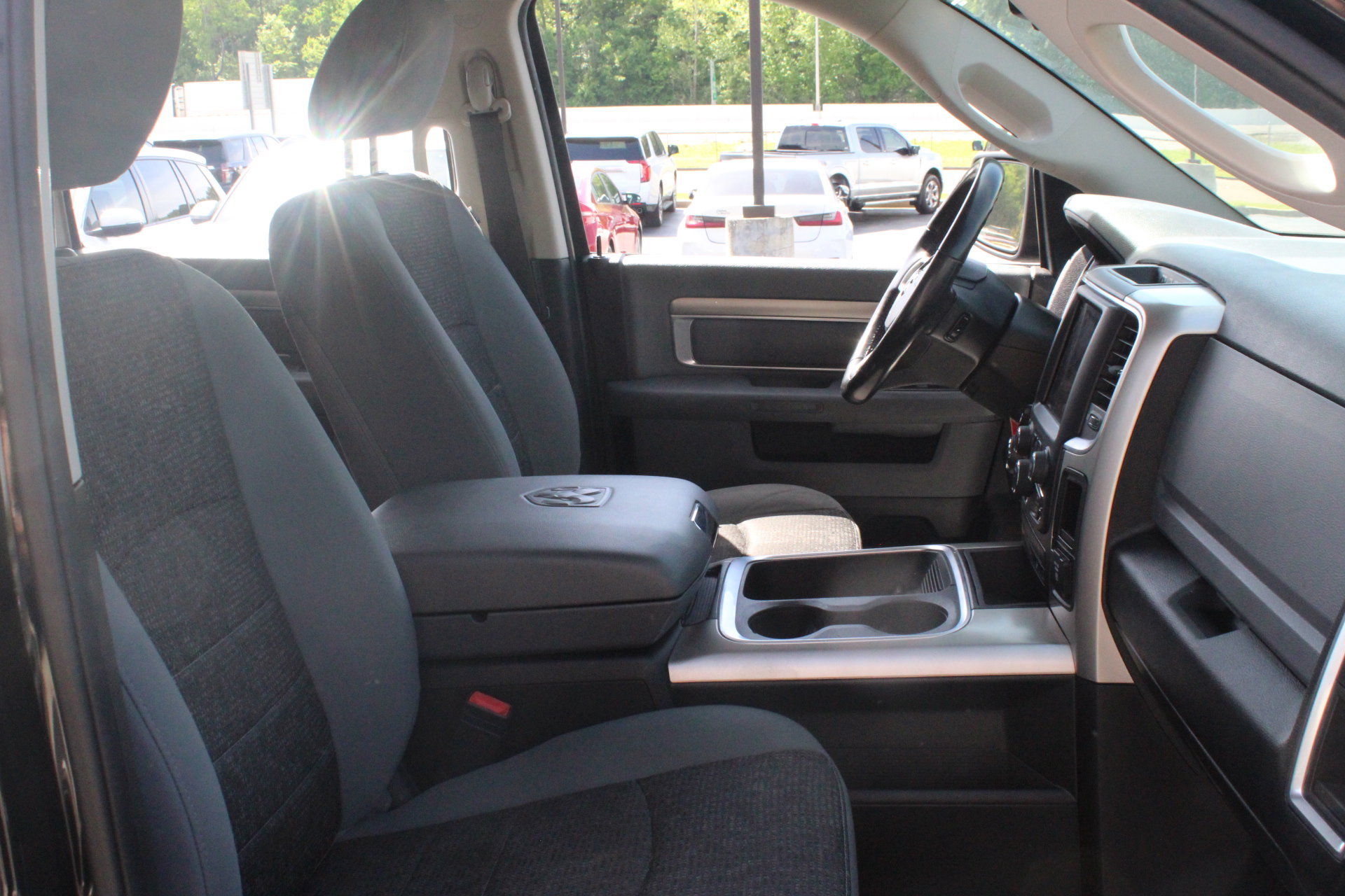 Used 2020 RAM 1500 Classic SLT w/ Luxury Group RWD image 34