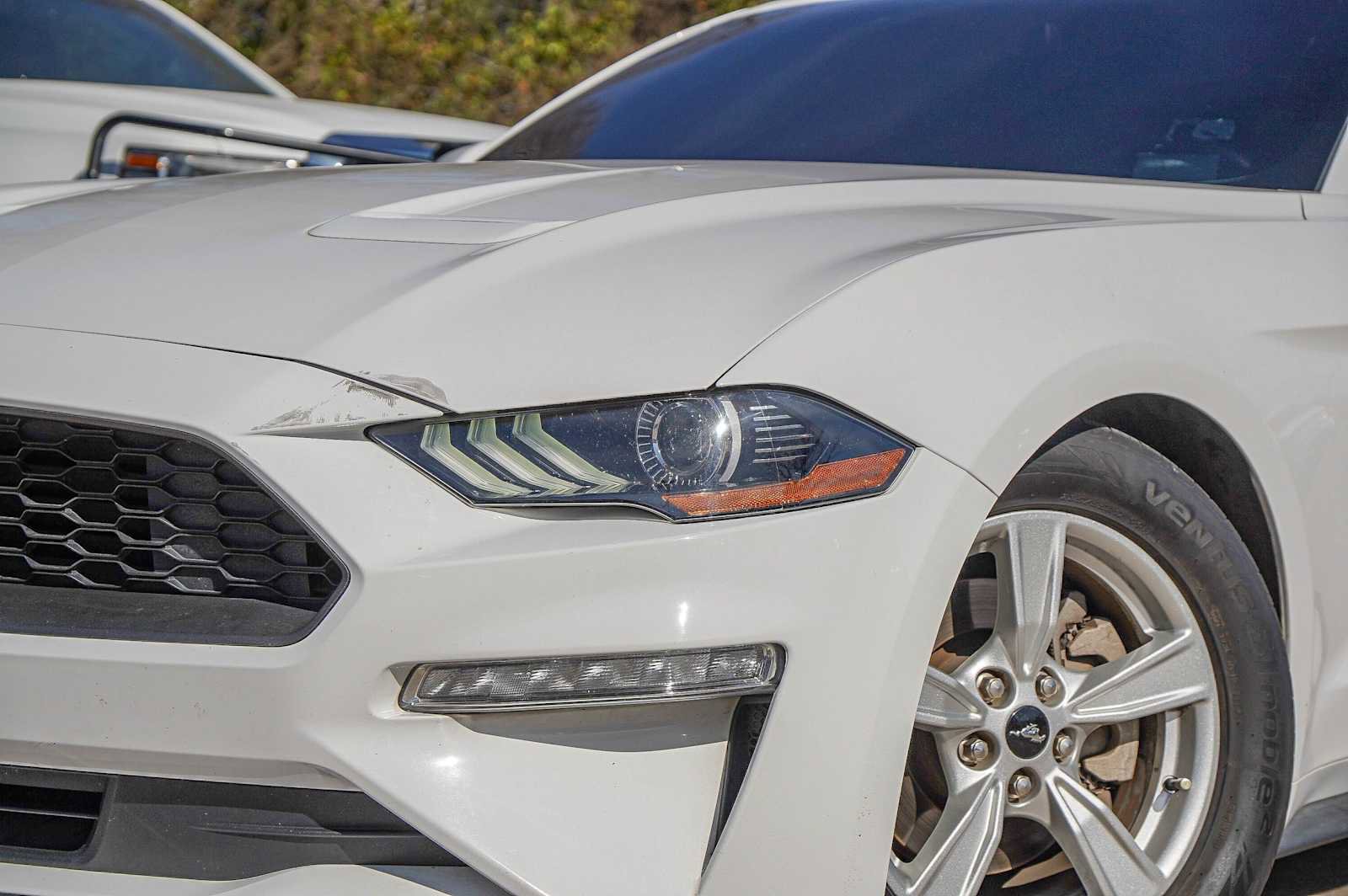Used 2020 Ford Mustang Coupe image 3