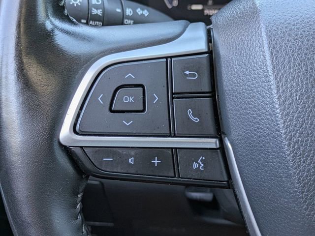 Used 2023 Toyota Highlander Limited FWD image 28