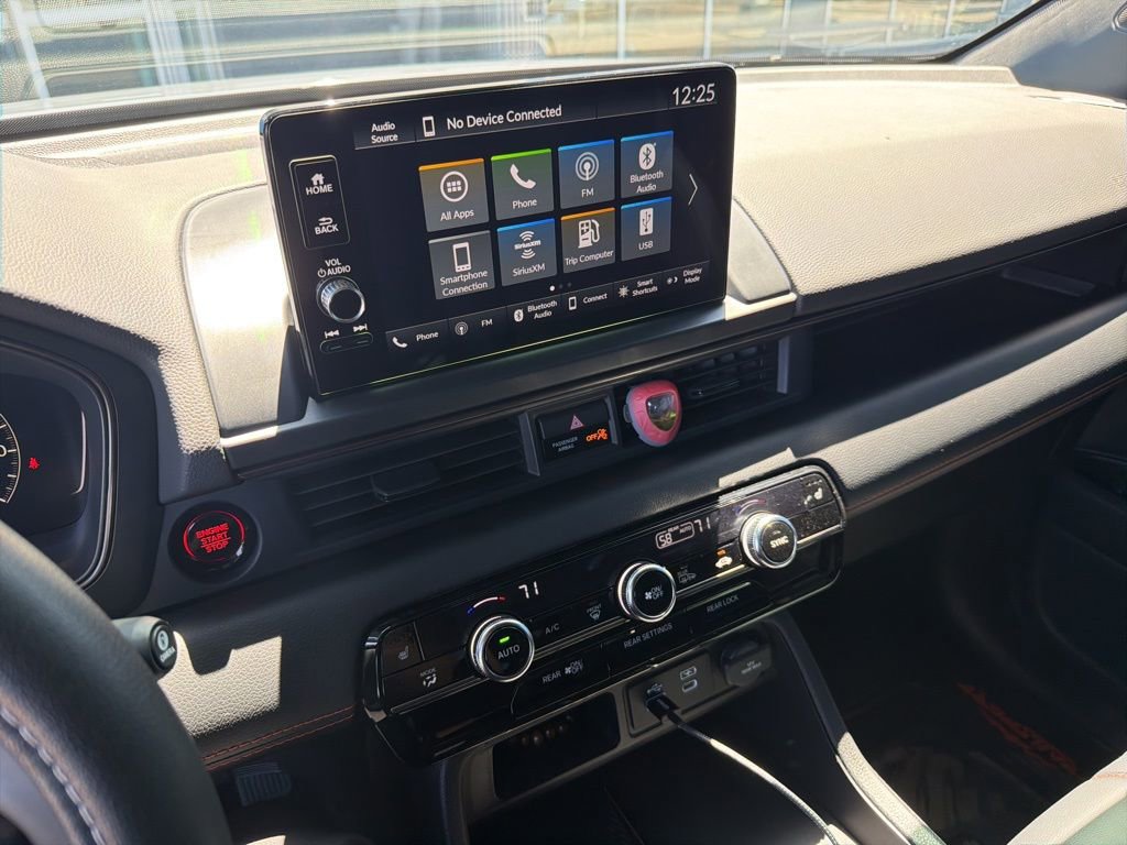 Certified 2025 Honda Pilot TrailSport image 7