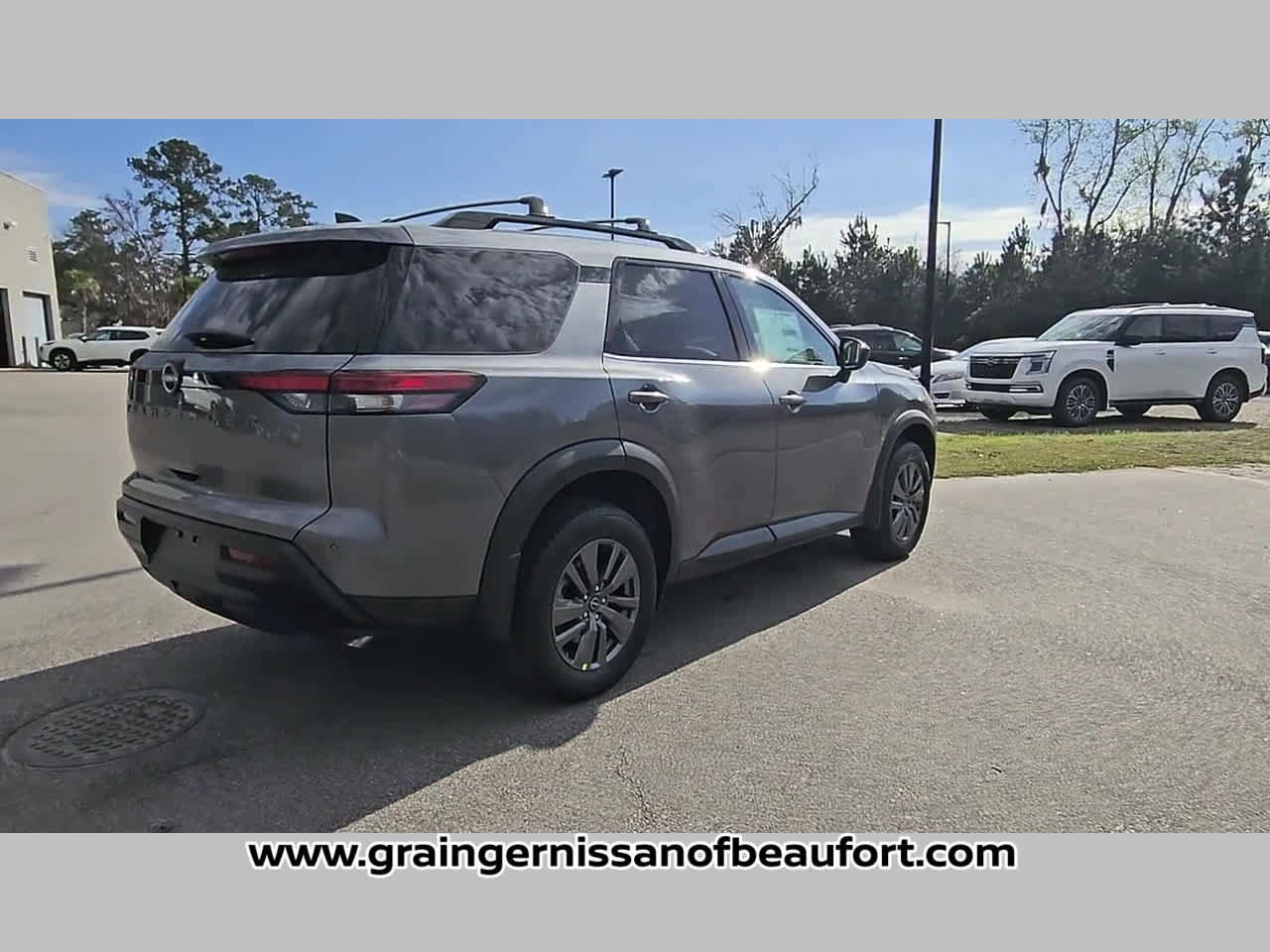 New 2026 Nissan Pathfinder SV FWD image 32