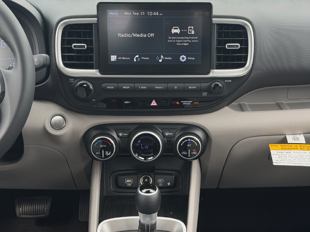 New 2026 Hyundai Venue SEL FWD image 17