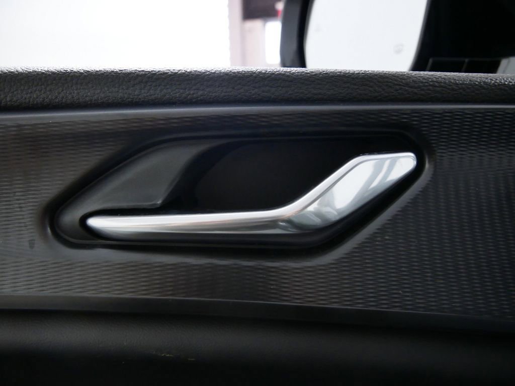 Certified 2024 Jeep Grand Cherokee Altitude image 37