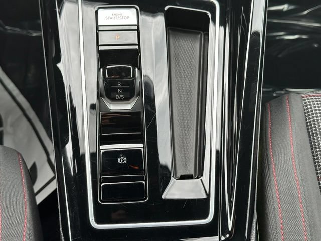 Certified 2024 Volkswagen GTI S FWD image 21