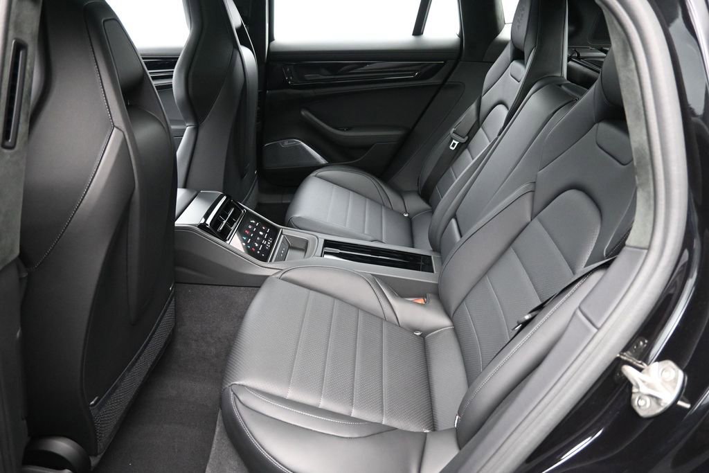 Certified 2026 Porsche Panamera GTS AWD/4WD image 7