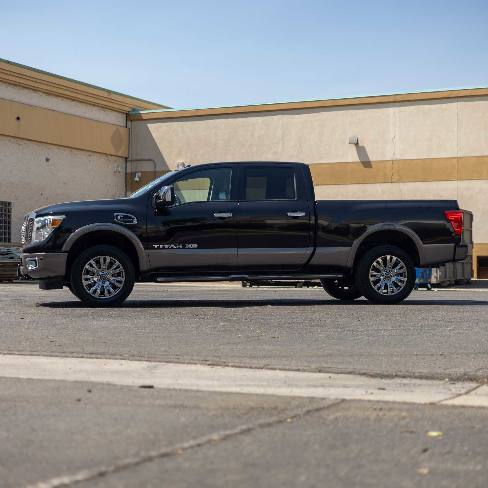 Used 2016 Nissan Titan Platinum Reserve AWD/4WD image 4