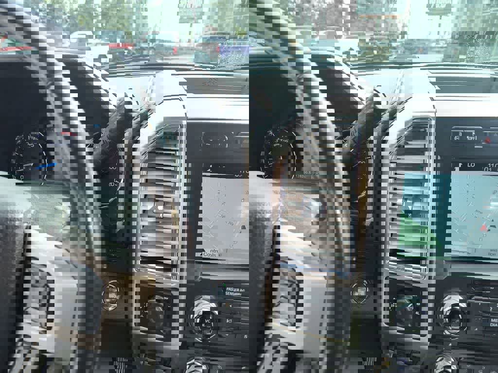 Used 2017 Ford F350 Platinum w/ Platinum Ultimate Package image 20