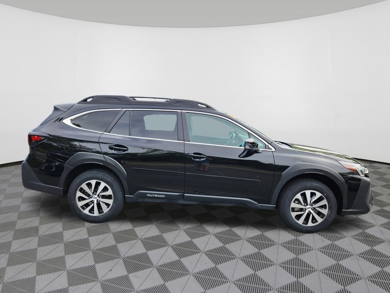 Certified 2023 Subaru Outback Premium w/ Popular Package #1 AWD/4WD image 6